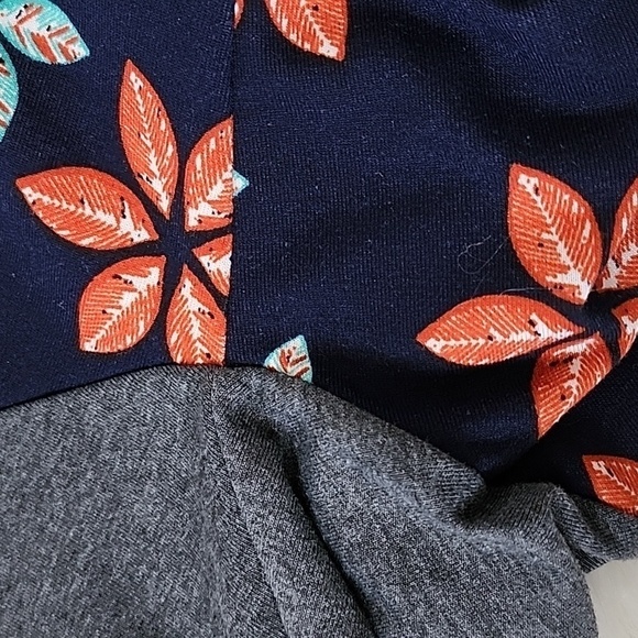 LuLaRoe Randy with floral print body and gray sleeves - Picture 8 of 11